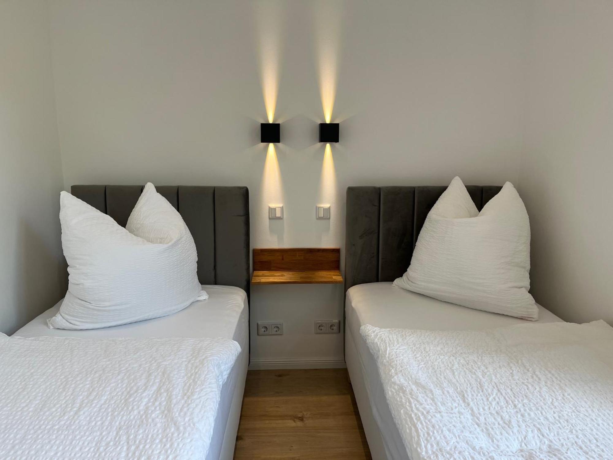 Remise 23A - 2Schlafzimmer Unterkunft Fuer 4-Koepfige Familie Schönefeld Dış mekan fotoğraf